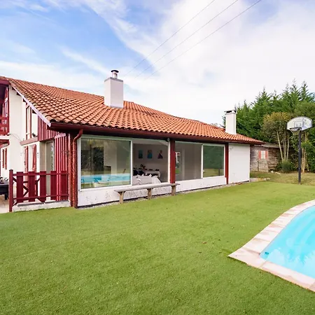 Maison Familiale Piscine 펜션